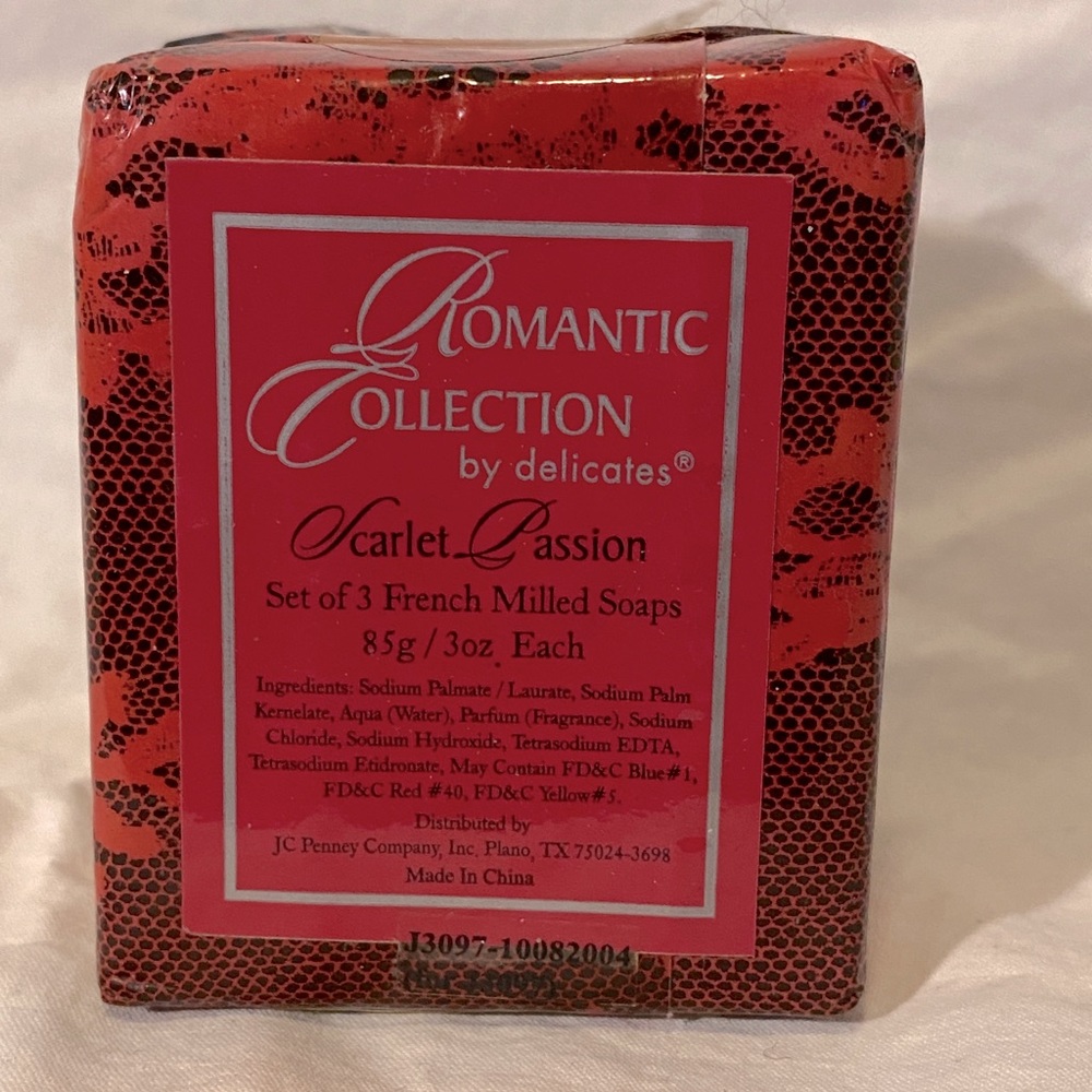 Womens Romantic Collection by Delicates Scarlet Passion Soap